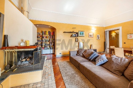 Foto Appartamento in Piazza Ogninella 9, Catania Centro Storico di 309 m²