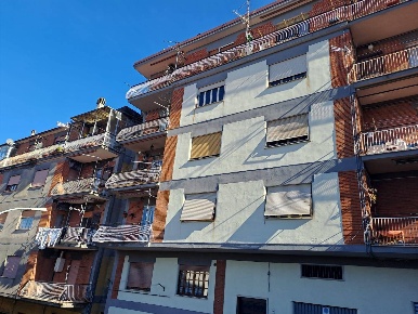 Foto Appartamento in Via Ugo Foscolo, Segni di 100 m² con 3 locali