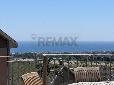 Foto Casa indipendente in Via grotte Snc, Furci Siculo di 268 m² in vendita