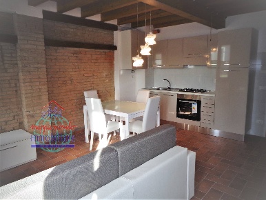 Foto Appartamento in via di mezzo 6, Cento Cento Paese di 57 m² in vendita