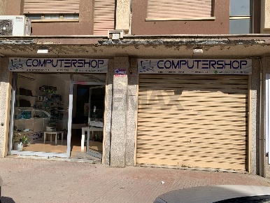 Foto Locale commerciale in Via Dei Mille 11d/11e, Caltanissetta Centro