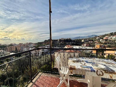 Foto Appartamento in Via Privata Mimose, Pietra Ligure di 52 m² in vendita