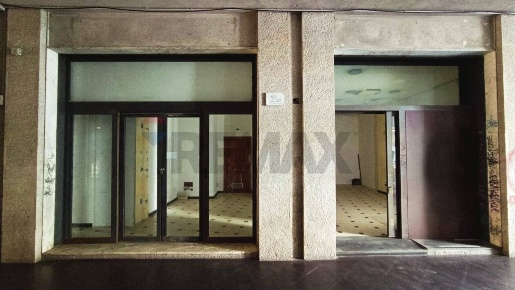 Foto Locale commerciale in Via Roma 351, Enna Centro di 68 m² con 1 locali