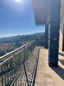 Foto Villa unifamiliare in Via Montargano, Mascali di 200 m² con 4 locali