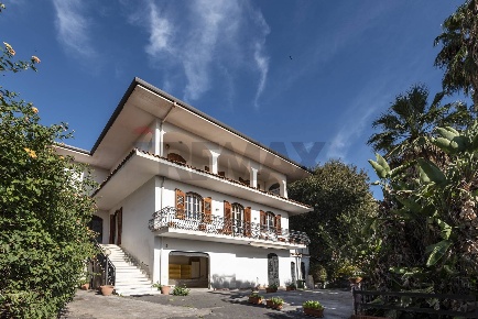 Foto Villa unifamiliare in Via Etnea 68, Gravina di Catania Centro