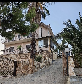 Foto Rustico in contrada grotta nera snc, Gagliano Castelferrato di 400 m²