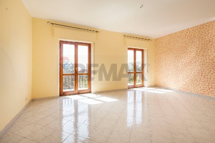 Foto Appartamento in via Vittorio Emanuele 250, Aci Catena Centro di 124 m²