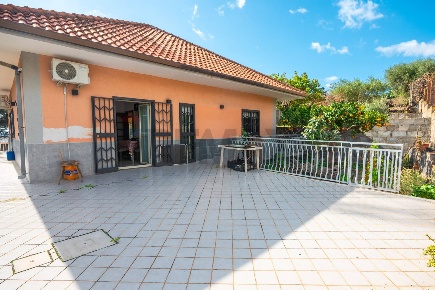 Foto Villa unifamiliare in via Giuseppe Antonio Borgese 11, Misterbianco