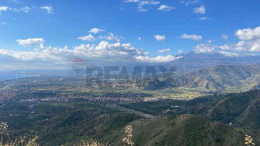 Foto Terreno agricolo in contrada costamonte, Castelmola di 6710 m²