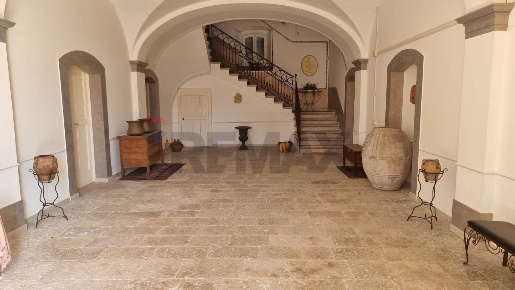 Foto Casa indipendente in Largo Della Vittoria 2, Casalciprano di 500 m²