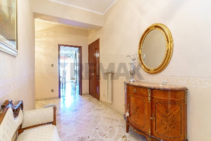 Foto Appartamento in Via San Nicola 36, Enna Centro di 107 m² con 5 locali