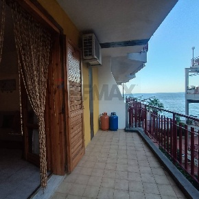 Foto Appartamento in Via Consolare Valeria 73, Sant'Alessio Siculo di 40 m²