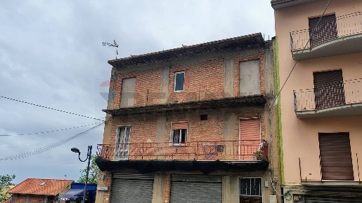 Foto Casa indipendente in Via Calatafimi snc, Troina di 113 m² con 6 locali