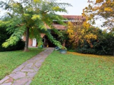 Foto Villa unifamiliare in via villanova, Ravenna Villanova di 400 m²