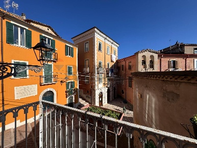 Foto Appartamento in via Chiarizia 6, Campobasso Centro Storico di 190 m²