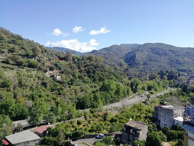Foto Attico in via libertà, Francavilla di Sicilia di 90 m² con 5 locali