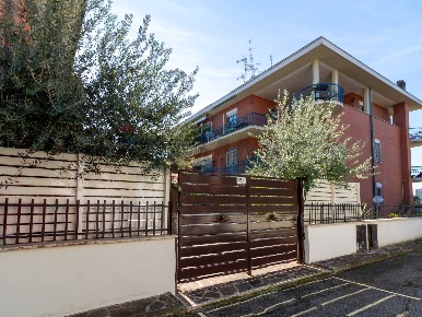 Foto Attico in VIA DI TORRE GAIA 26, Roma Torre Gaia di 174 m² con 7 locali