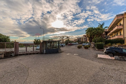 Foto Appartamento in VIA SGROPPILLO 25, Catania Cannizzaro di 120 m²