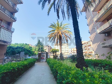 Foto Appartamento in VIA ALESSANDRO MANZONI 88, Giarre Centro di 143 m²