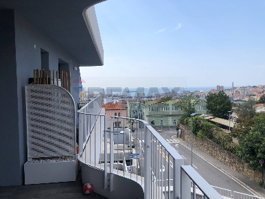 Foto Appartamento in VIA COSTALUNGA 1/4, Trieste Campanelle - Costalunga