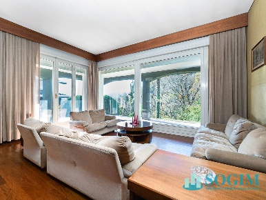 Foto Villa unifamiliare in Via Per Bellagio, Asso Centro di 839 m²