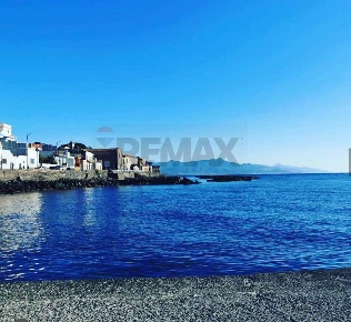 Foto Bar in via strada 23 44/46, Riposto Centro di 110 m² con 2 locali