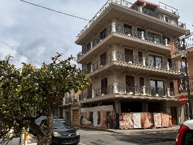 Foto Locale commerciale a Santa Teresa di Riva Centro di 66 m² con 1 locali