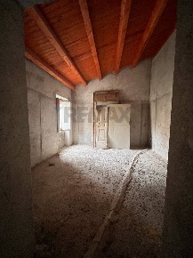 Foto Case semi ndipendenti in corso Garibaldi 9, Ripabottoni di 243 m²