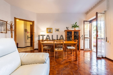 Foto Appartamento in via Garbino, Cagliari Quartiere del Sole di 120 m²