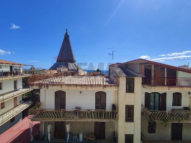 Foto Appartamento in Via Marsala 8, Giardini-Naxos Centro di 81 m²