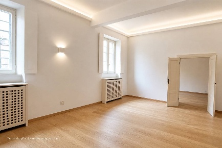 Foto Appartamento a Mantova Centro di 118 m² con 6 locali in vendita