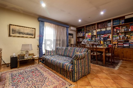 Foto Appartamento in VIA F. ROSASPINA 54, Roma Torre Angela di 133 m²