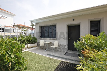 Foto Villa unifamiliare in VIA MEDA 5, Limbiate Centro di 70 m² in vendita