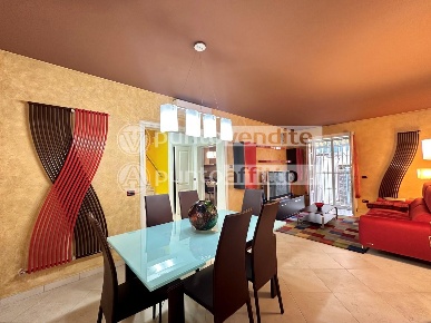 Foto Villa unifamiliare a Lucca San Pietro a Vico - San Cassiano di 150 m²
