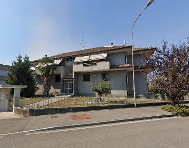 Foto Appartamento a Solaro Centro di 90 m² con 4 locali in vendita