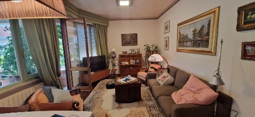 Foto Appartamento a Viareggio Città Giardino di 90 m² con 5 locali