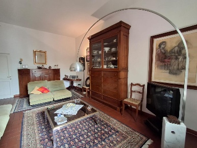 Foto Casa indipendente a Empoli Stazione - Agenzia delle Entrate di 170 m²