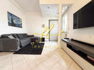 Foto Appartamento a Cecina di 90 m² con 4 locali in vendita