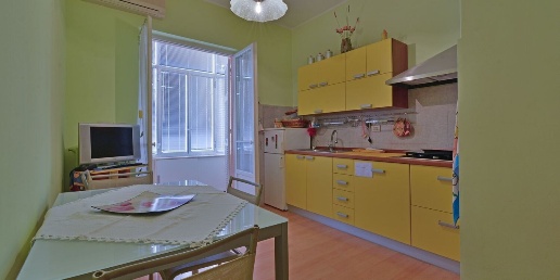 Foto Appartamento in Via Aurelia, Loano Centro di 65 m² con 3 locali