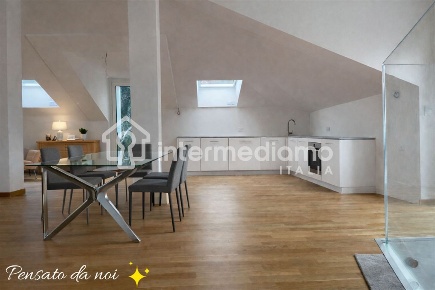 Foto Attico a Nago-Torbole di 212 m² con 5 locali in vendita