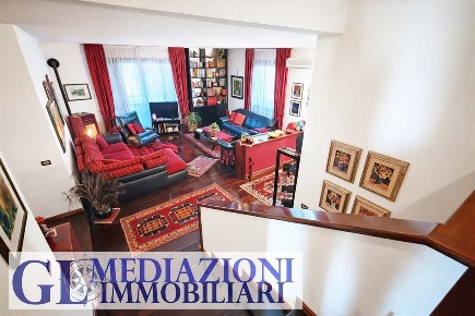 Foto Villa unifamiliare a Noale di 260 m² con 5 locali in vendita