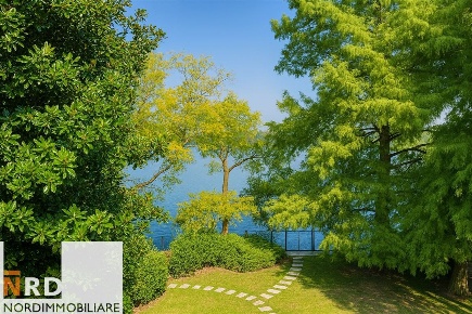 Foto Villa unifamiliare a Mantova di 900 m² con 12 locali in vendita