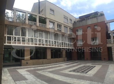 Foto Ufficio in Via Carlo Cattaneo 54, Lecco Centro di 110 m² con 1 locali