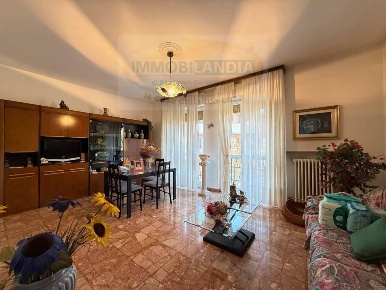 Foto Appartamento in caduti del lavoro, Paullo Centro di 119 m² in vendita