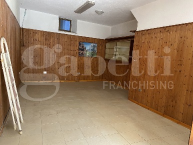 Foto Appartamento in Cavour, Corridonia Centro di 80 m² con 5 locali