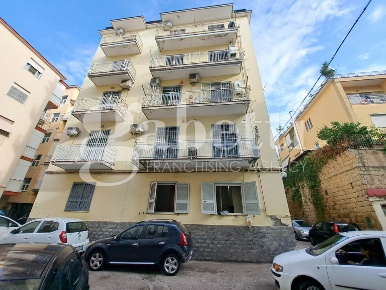 Foto Appartamento in Via Solfatara 8, Pozzuoli Anfiteatro di 120 m²