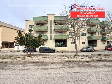 Foto Appartamento in via scoglio del tonno 40, Taranto di 100 m² in vendita