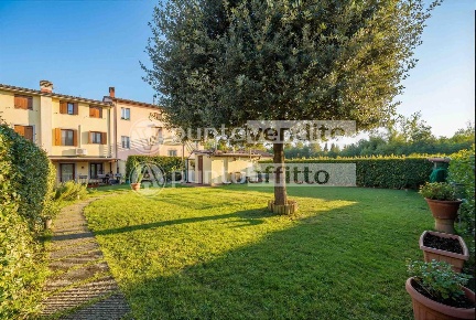 Foto Casa indipendente a Capannori Segromigno - San Colombano di 120 m²