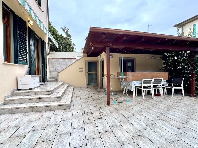 Foto Appartamento a Empoli Pretura - Sanzio di 99 m² con 4 locali