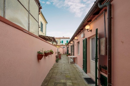 Foto Case indipendenti a Pisa Marina di Pisa di 70 m² con 3 locali